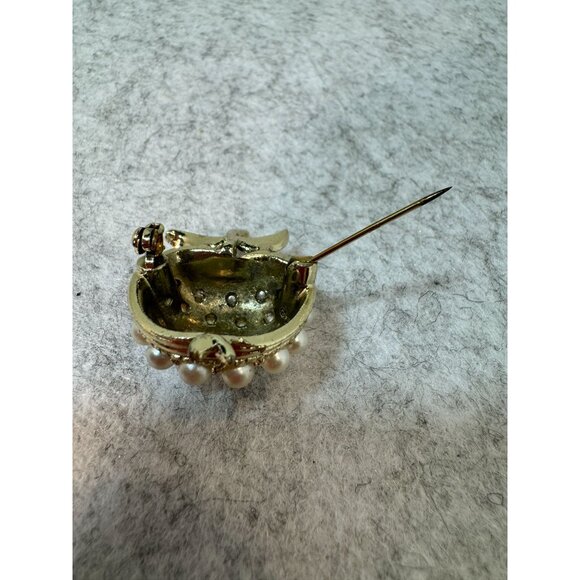 Vintage Gold Tone Brooch With Faux Pearl Apple Design teacher gift - Picture 7 of 8